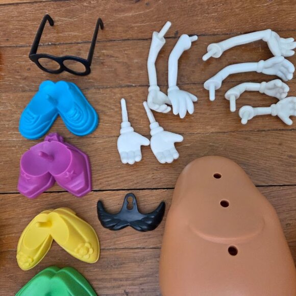 Hasbro Vintage Mr/Mrs Potato Head Accessories Lot - Picture 5 of 9
